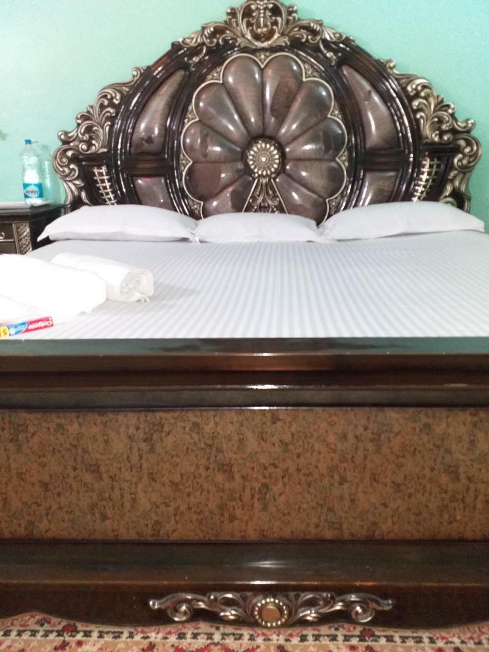 Отель Royal Paying Guest Калькутта Экстерьер фото
